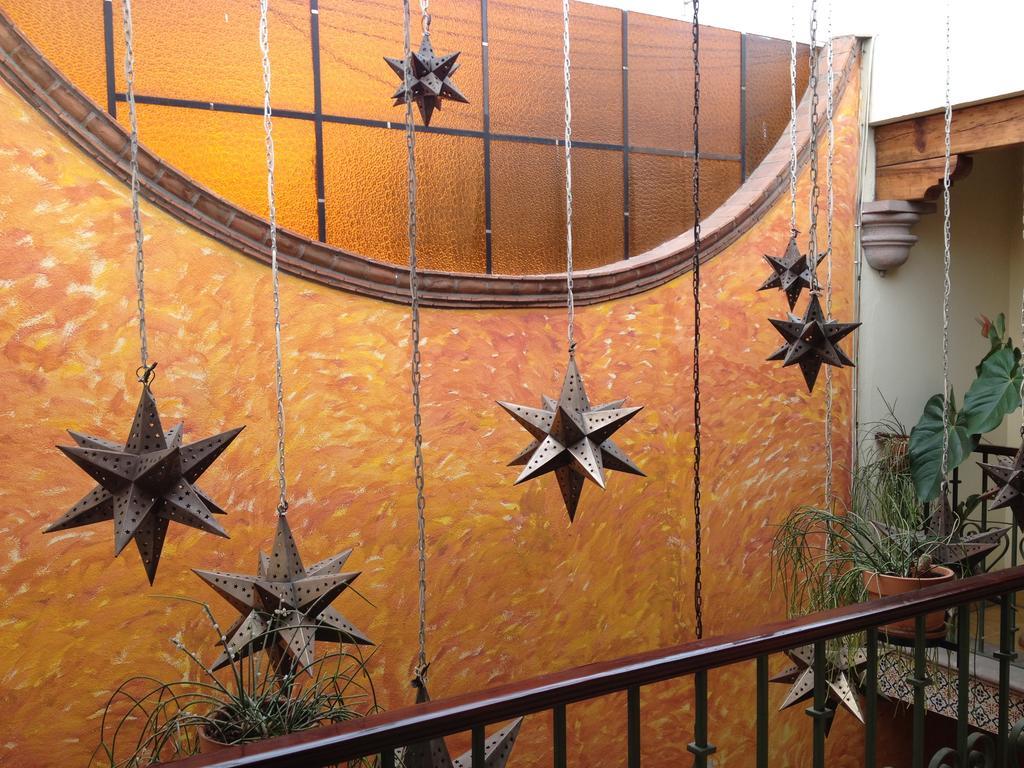 Hostal Casa Castillo Morelia Exterior photo